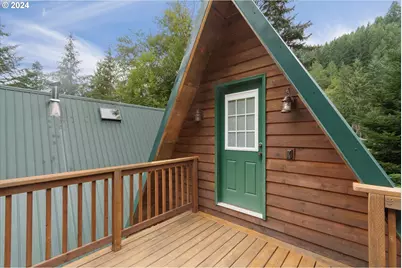10282 Field Crest Dr, Birkenfeld, OR 97016 - Photo 13