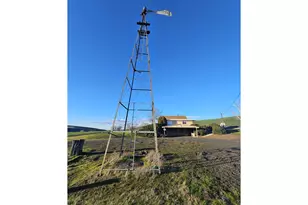 46078 Raymond Rd, Helix, OR 97835 - Photo 9