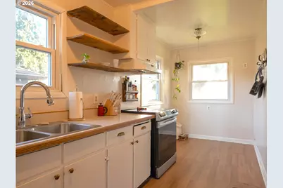 11020 NE Glisan St, Portland, OR 97220 - Photo 5