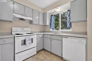 24002 NE Treehill Dr, Wood Village, OR 97060 - Photo 17