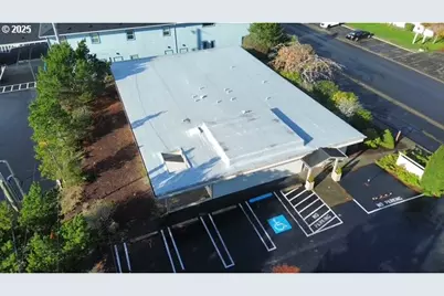 1576 12th St, Florence, OR 97439 - Photo 3