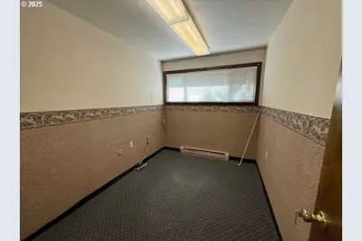 1576 12th St, Florence, OR 97439 - Photo 21