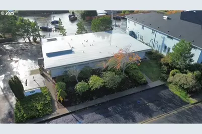 1576 12th St, Florence, OR 97439 - Photo 1