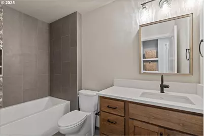 819 SW 13th St #2, Newport, OR 97365 - Photo 13