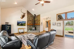 6150 NW Kingwood Ave, Redmond, OR 97756 - Photo 7