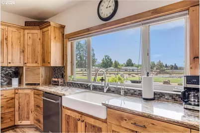 6150 NW Kingwood Ave, Redmond, OR 97756 - Photo 11