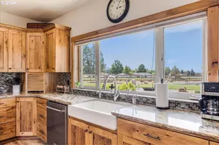 6150 NW Kingwood Ave, Redmond, OR 97756 - Photo 11
