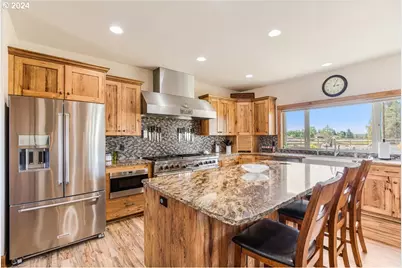 6150 NW Kingwood Ave, Redmond, OR 97756 - Photo 9