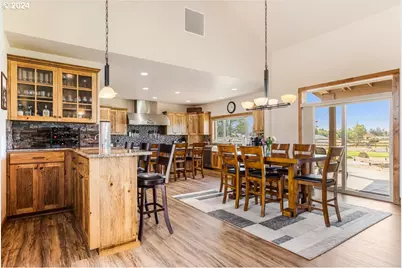 6150 NW Kingwood Ave, Redmond, OR 97756 - Photo 5