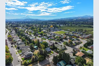 2455 Belmont Dr, Hood River, OR 97031 - Photo 19