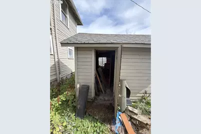 33964 D St, Eugene, OR 97405 - Photo 19