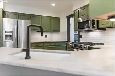 4340 SW Vacuna St, Portland, OR 97219 - Photo 11