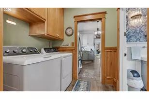 2206 Marion St, North Bend, OR 97459 - Photo 33