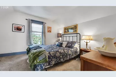 2206 Marion St, North Bend, OR 97459 - Photo 21