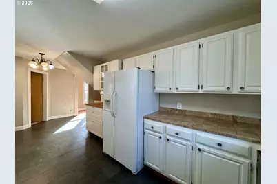 260 NW Heisler St, Dufur, OR 97021 - Photo 5