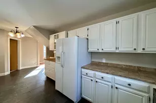 260 NW Heisler St, Dufur, OR 97021 - Photo 5