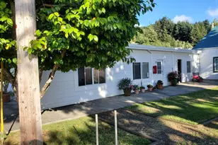 160 Spring St, Gardiner, OR 97441 - Photo 5