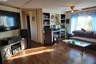 88160 Fairview Ln, Christmas Valley, OR 97641 - Photo 5