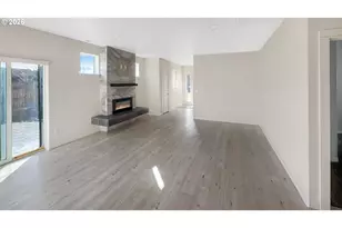 3011 NW Dogwood Ave, Redmond, OR 97756 - Photo 3