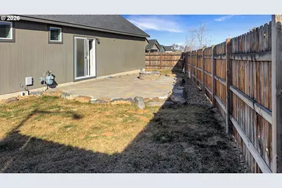 3011 NW Dogwood Ave, Redmond, OR 97756 - Photo 7