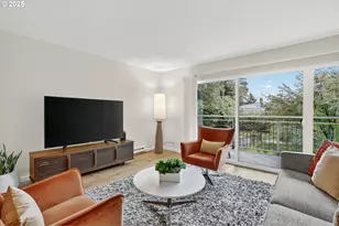 2393 SW Park Pl, Portland, OR 97205 - Photo 13