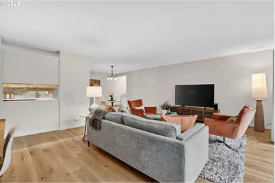 2393 SW Park Pl #210, Portland, OR 97205 - Photo 11