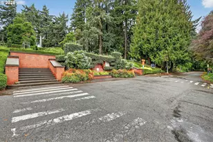 2393 SW Park Pl, Portland, OR 97205 - Photo 41