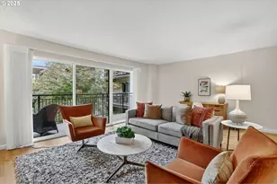 2393 SW Park Pl, Portland, OR 97205 - Photo 7