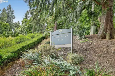 2393 SW Park Pl #210, Portland, OR 97205 - Photo 39