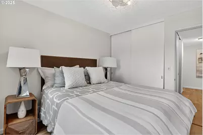 2393 SW Park Pl #210, Portland, OR 97205 - Photo 27