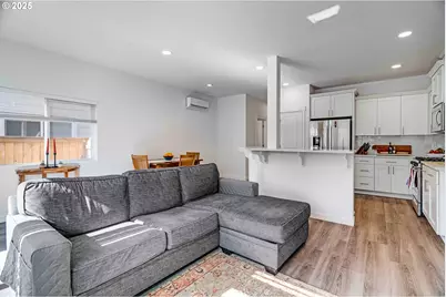 2721 S Magnolia Dr, Cornelius, OR 97113 - Photo 7