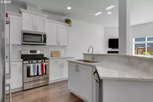 2721 S Magnolia Dr, Cornelius, OR 97113 - Photo 13