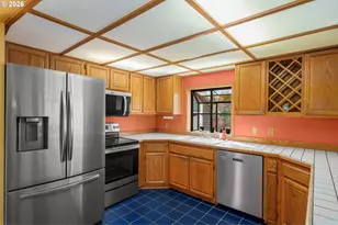 3915 Massee Grade Rd, Hood River, OR 97031 - Photo 7