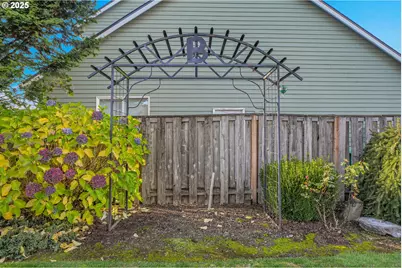 2593 NE Beech Ave, Gresham, OR 97030 - Photo 11