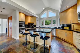 18200 NE Sunrise Peaks Ln, Hillsboro, OR 97123 - Photo 15