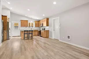 1023 NE Crista Ct, Prineville, OR 97754 - Photo 5