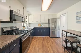 3665 Thames St, Eugene, OR 97405 - Photo 11