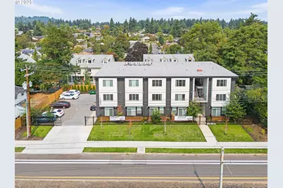 10985 E Burnside St #9, Portland, OR 97216 - Photo 1