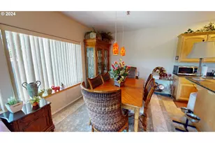 94244 10th St, Gold Beach, OR 97444 - Photo 9