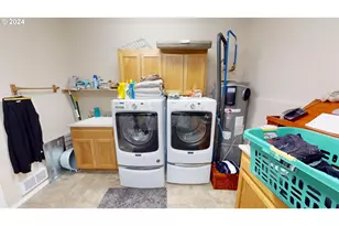 94244 10th St, Gold Beach, OR 97444 - Photo 37