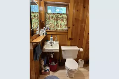 22862 Highway 58, Crescent Lake, OR 97733 - Photo 19