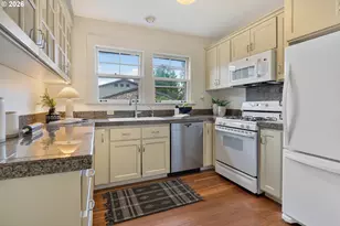 1731 NE 25th Ave, Portland, OR 97212 - Photo 17