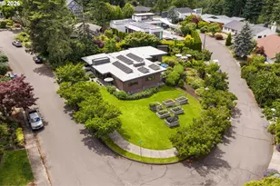 6809 SE Ash St, Portland, OR 97215 - Photo 5
