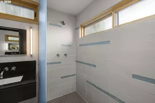 6809 SE Ash St, Portland, OR 97215 - Photo 27
