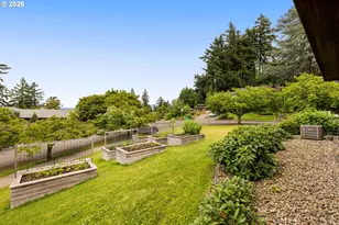 6809 SE Ash St, Portland, OR 97215 - Photo 9