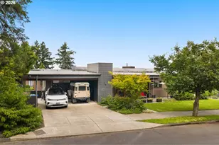 6809 SE Ash St, Portland, OR 97215 - Photo 43