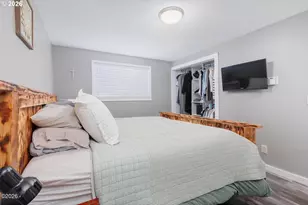 806 NE Douglas St, Newport, OR 97365 - Photo 17