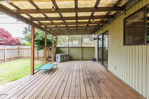806 NE Douglas St, Newport, OR 97365 - Photo 21