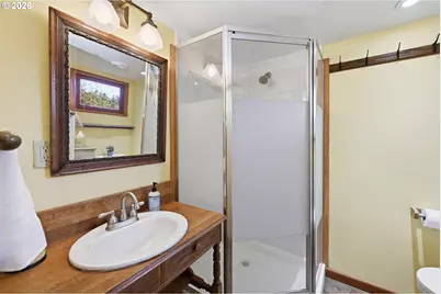 835 Ash Ave, Cottage Grove, OR 97424 - Photo 15