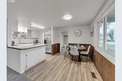 184 Greenwood Dr, Jefferson, OR 97352 - Photo 9